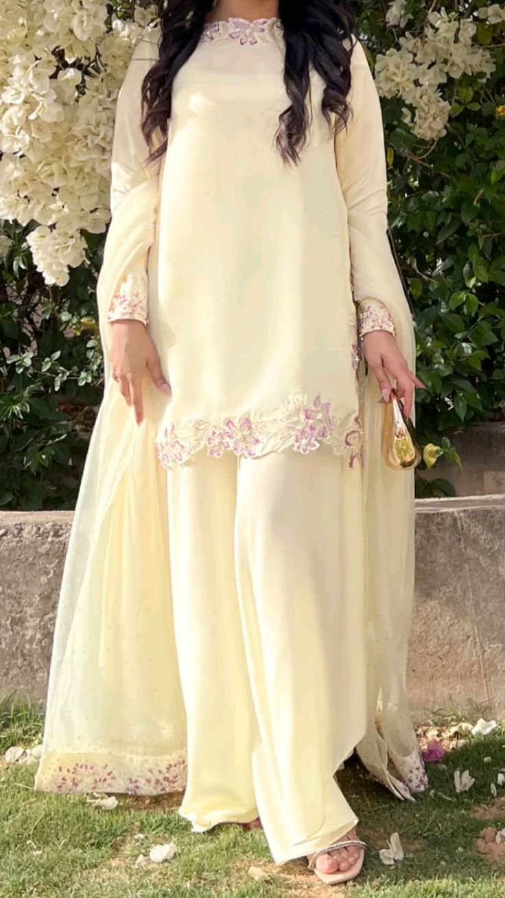 Elegant Suit for All Occasions - Image 2